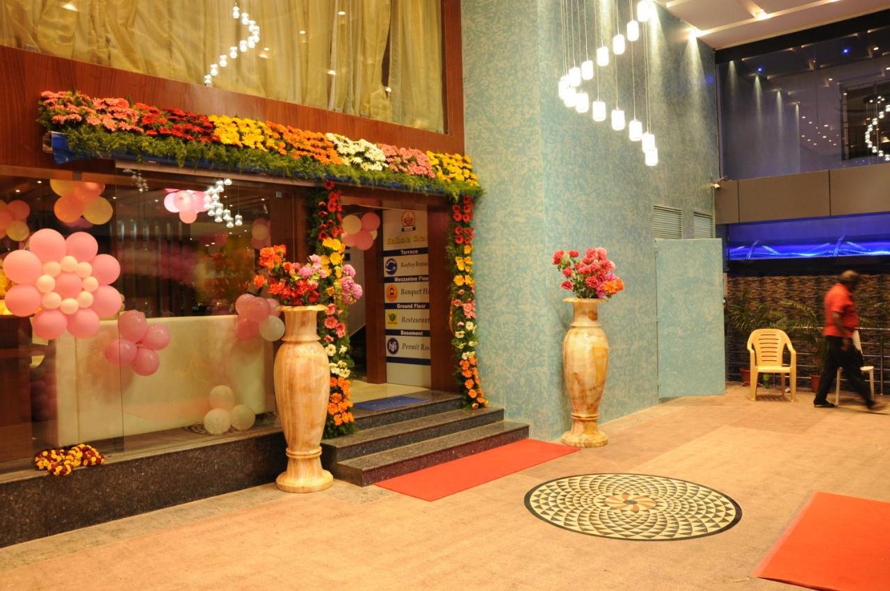 Thiviyam Airport Hotel Madrás Exterior foto